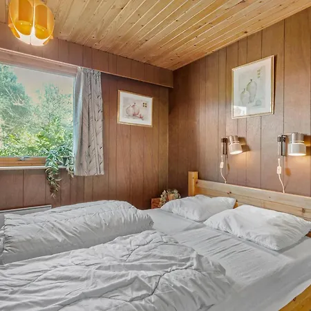 Stunning Home In Vaeggerlose With Kitchen Boto By