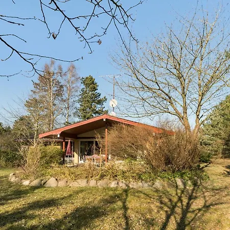 Stunning Home In Vaeggerlose With Kitchen *